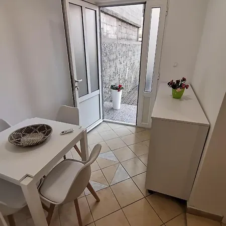 Apartman شقة *